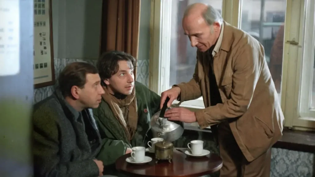 Kadr z filmu Dekalog X 1988